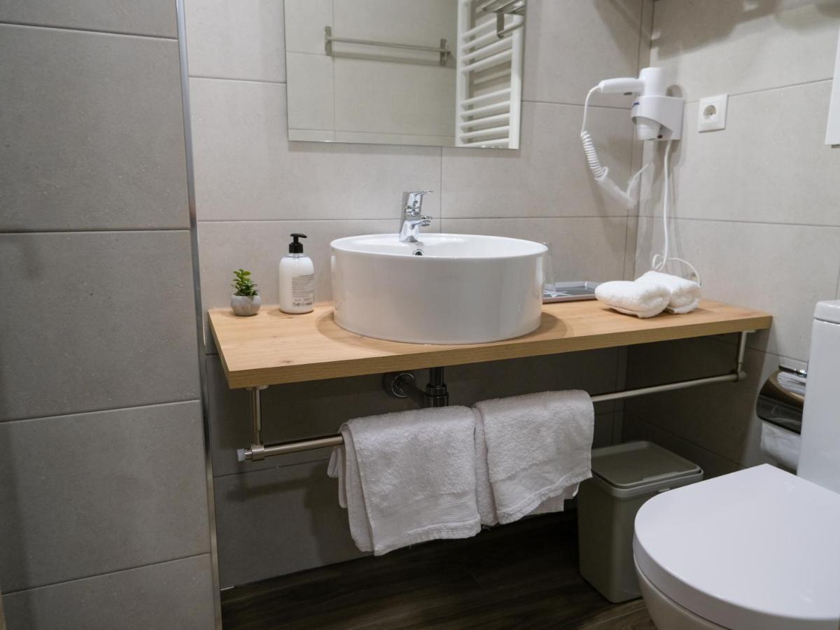 Alianza Suites Madrid Exterior photo